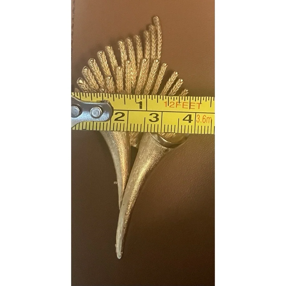 Signed Coro Wheat Brooch Gold Rare Find Good Condition